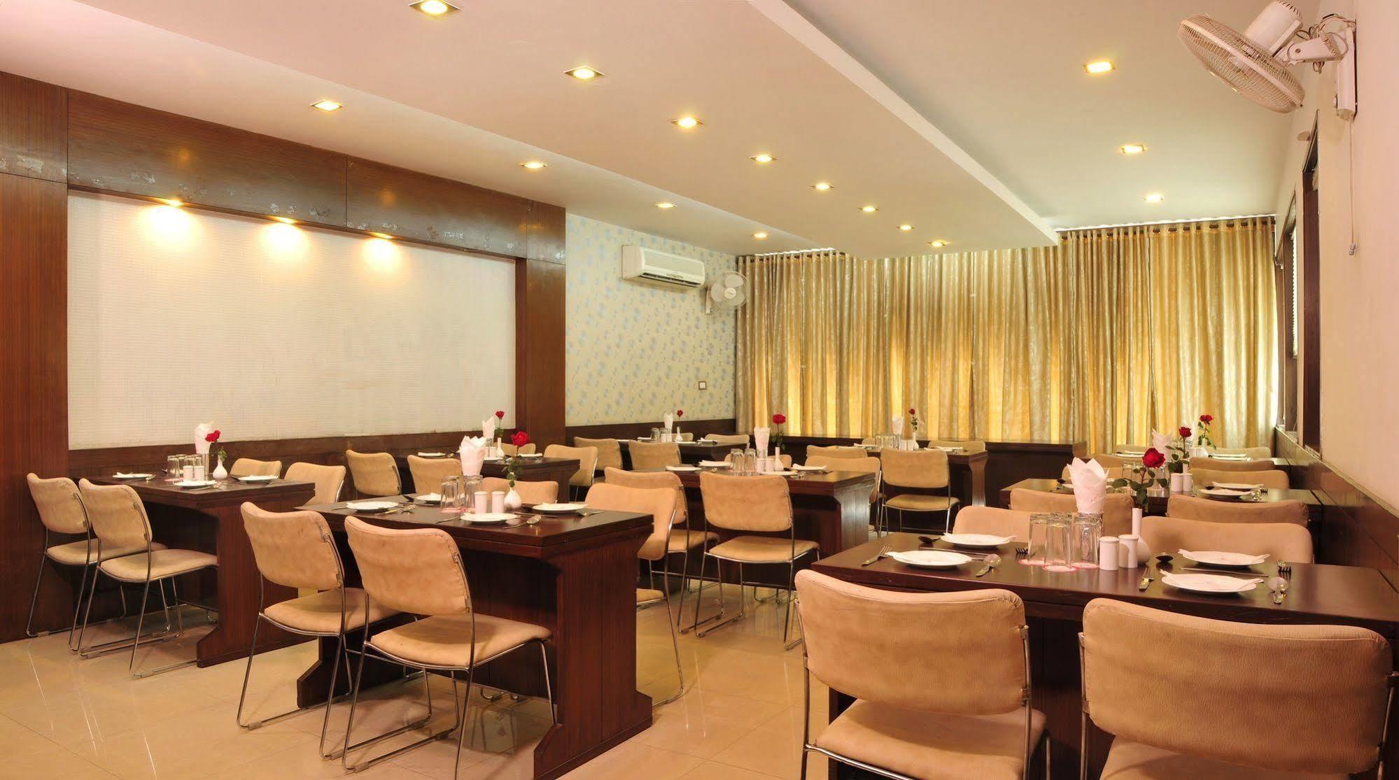 Hotel Citi International Delhi  Exterior foto