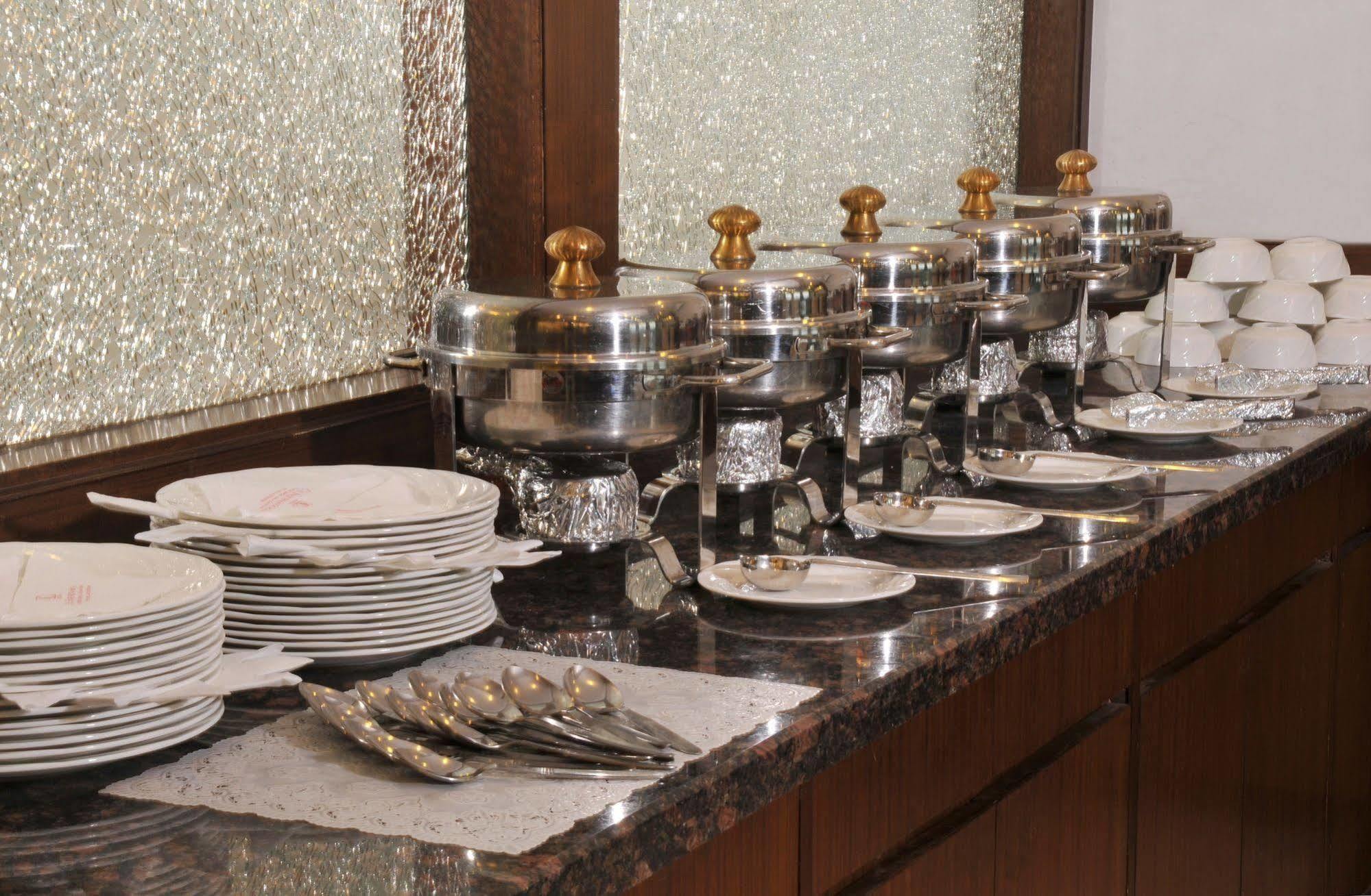 Hotel Citi International Delhi  Exterior foto